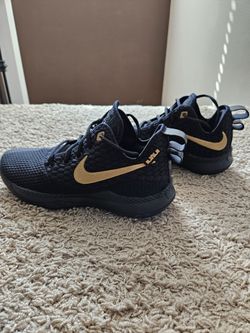 Akron 330 nike sales