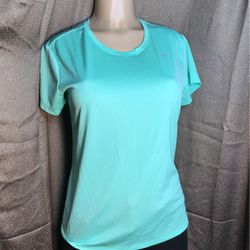 Active  Shirt  Size M $2