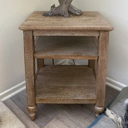 Pottery Barn Side Table – Excellent condition – solid wood with natural finish