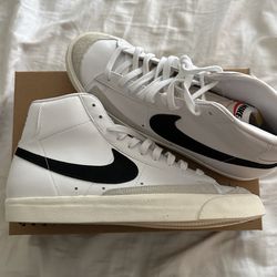 Nike Blazer Mid 77
