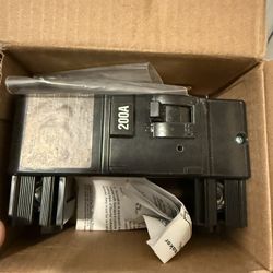 Main Braker 200 Amps