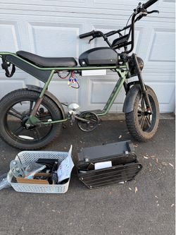 E-bike battery good sale as is everything works need to put together