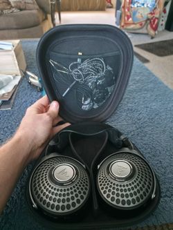 Like New Focal Bathys High-Fidelity Bluetooth Noise Cancelling Headphones plus Hifi Aux Cable