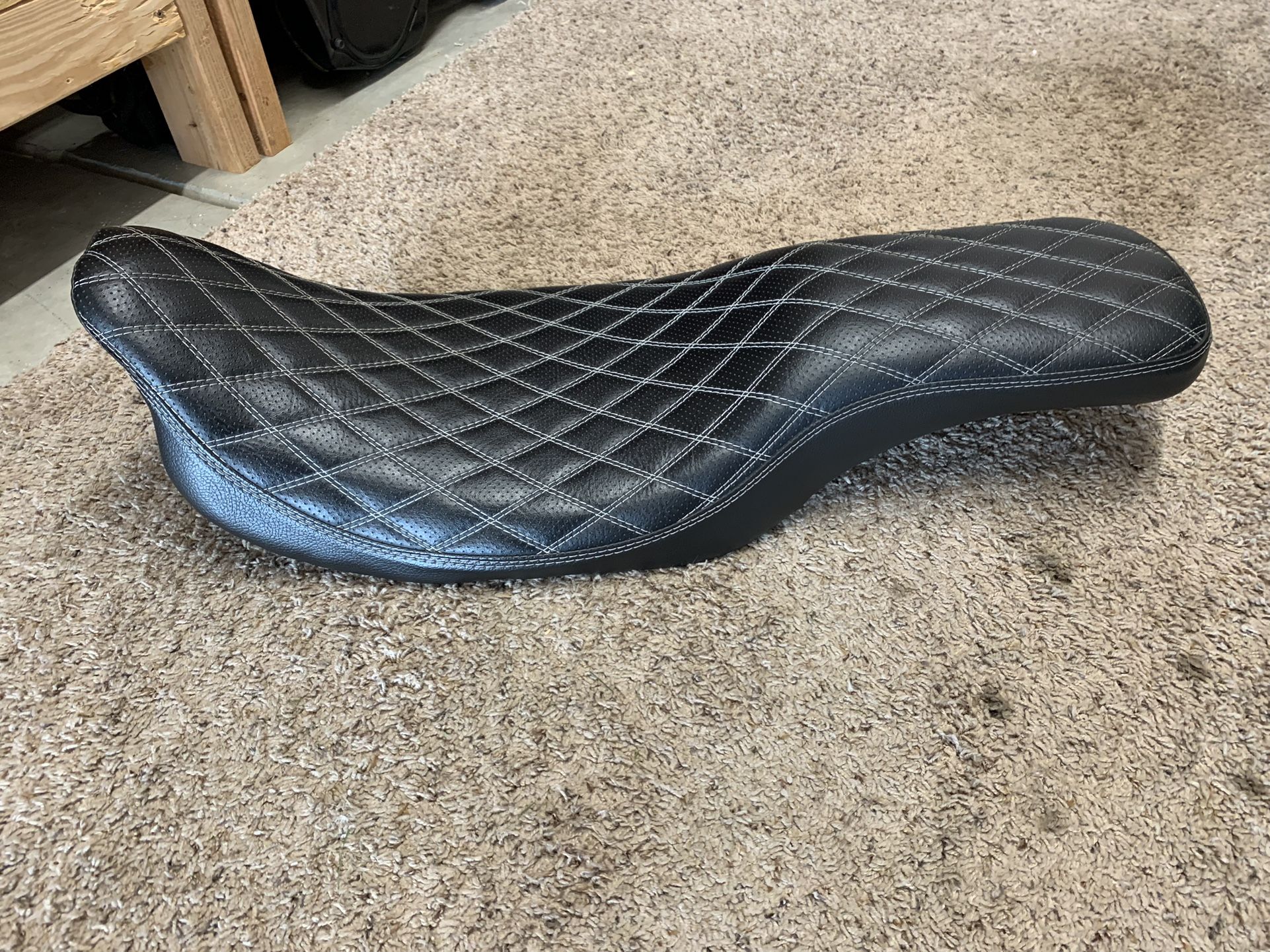 Roland sandal flat out Boss Seat