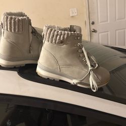 Women Boots Size 11