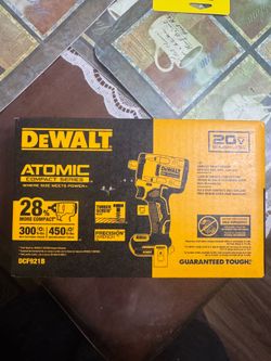 Dewalt 20V  Impact Wrench 1/2.TOOL ONLY
