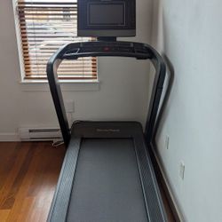 NordicTrack Commercial 1750 - Excellent Condition