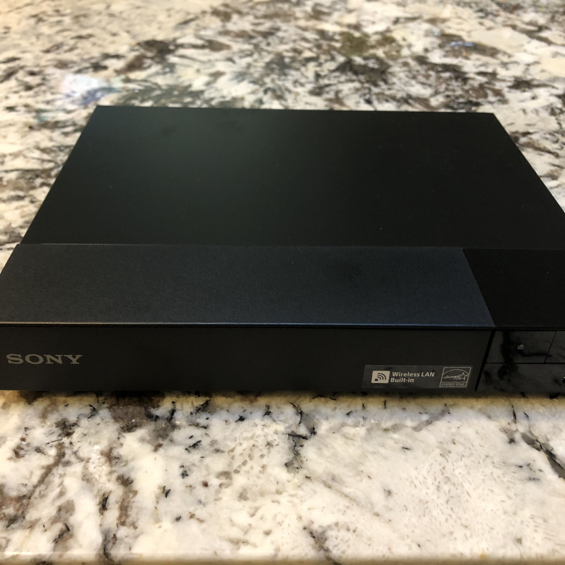 Sony Blu-ray DVD Player HDMI Cable & Remote