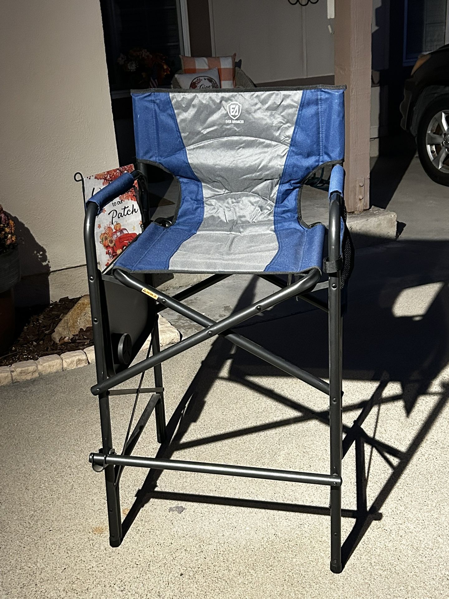 TALL FOLDING DIRECTORS CHAIR