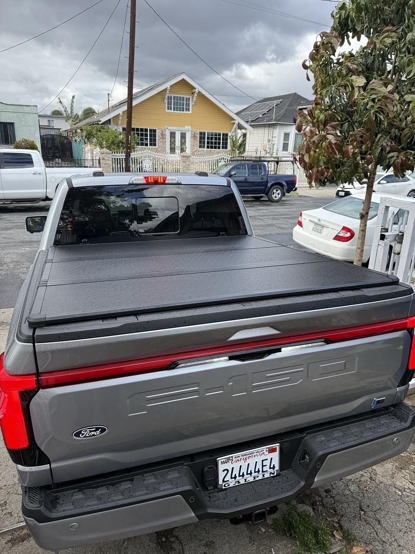 04-25 Ford


F-150 5.5Ft Bed Truck Bed


Top Hard Solid Tri-Fold
Tonneau Cover