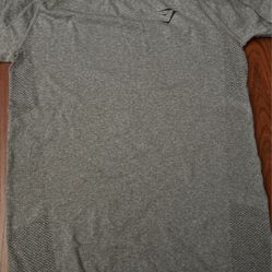 GYMSHARK SIZE SMALL
