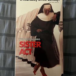 Touchstone Home Video Sister Act VHS Whoopi Goldberg Comedy Musical 1992
