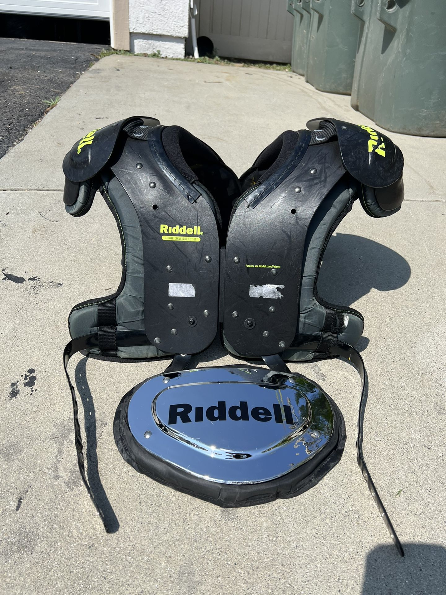 Riddell Shoulder Pads Youth 3xl (16” 17”)
