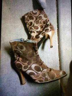 Coach boots