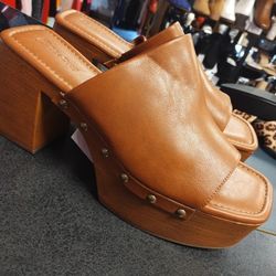 Gorgeous Brown Platform Heels/ Size 12/ New/ $25 Cash Only/ Blue Diamond & Rainbow