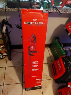 Milwaukee Hedge Trimmer M18 FUEL