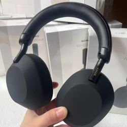 Brand New Sony WH-1000XM5 Headband Headphones