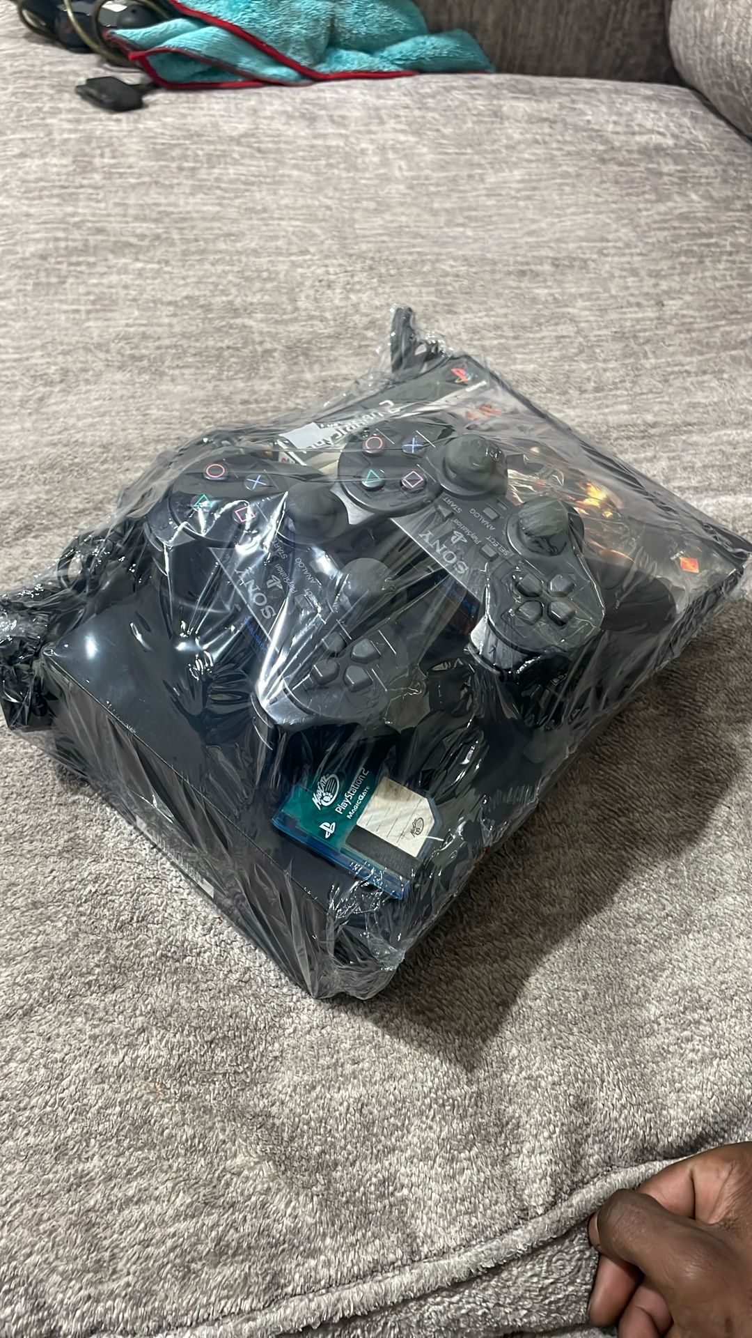 PS2 Bundle 2 Controllers + 1 Game And Memory Card