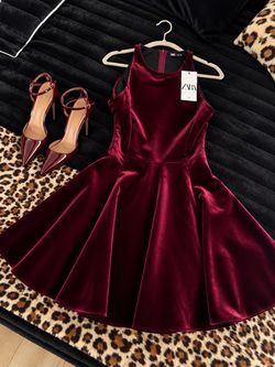 Zara Burgundy Velvet Skater Dress Size S with heels 7
