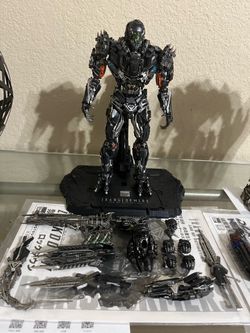 Threezero Transformers Age Of Extinction DLX Lockdown DAMAGED Diecast Figure Opened Cash Local Only!