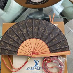LOUIS VUITTON  DESIGNER FANBAG