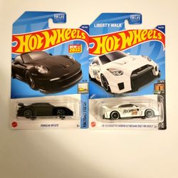 Hot Wheels-' Porchse 911 GT3/' Nissan 35 GT