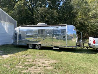 Airstream 24 Ft Trailer