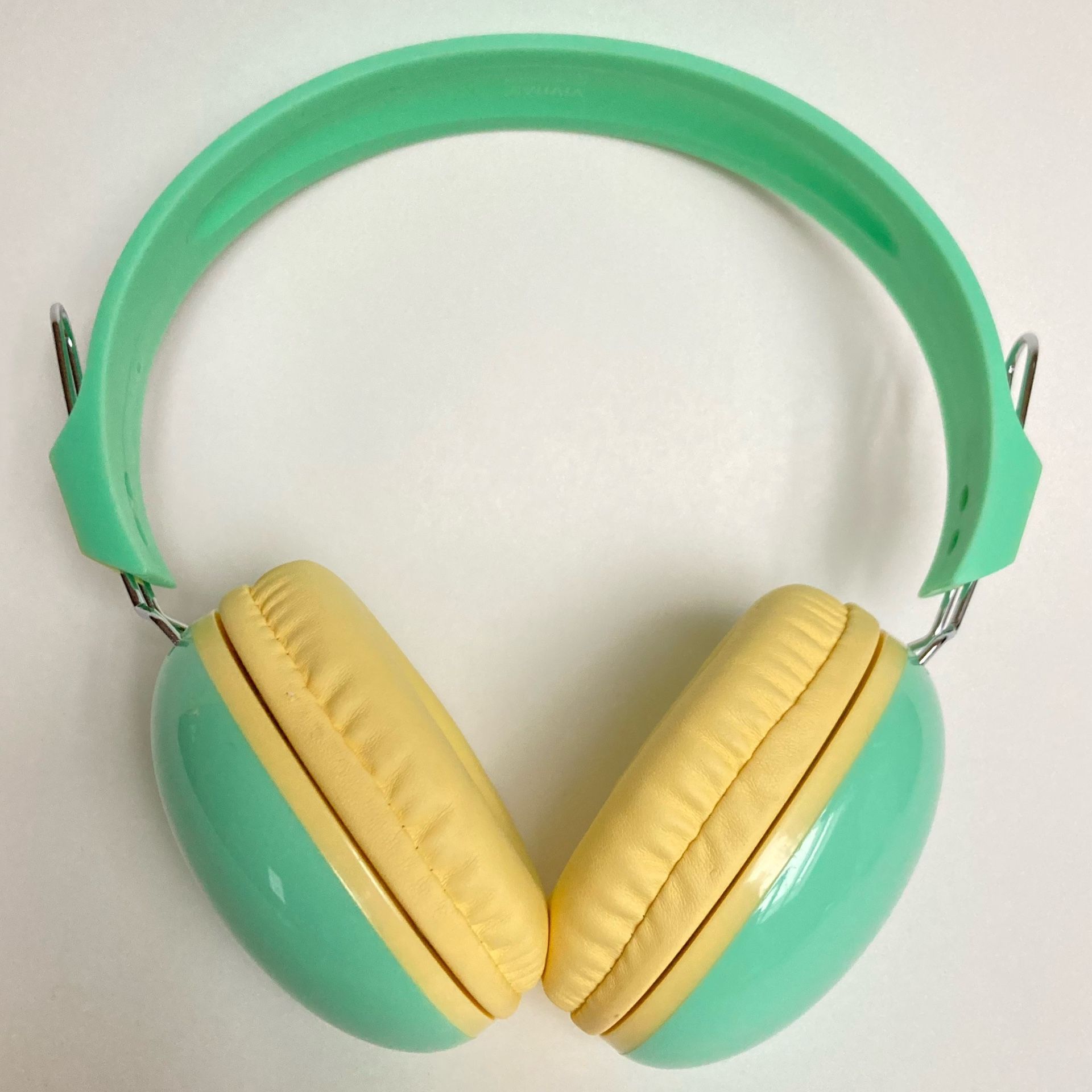 Vivitar Kids’ Noise Reducing Earmuffs