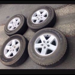 4 —- 255/75r17 5x5 5x127 Jeep Wrangler Wheels Rims With Good 80% Treads Tires!!!!!!!!!!!!!
