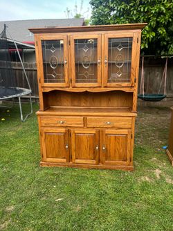 VINTAGE HUTCH CABINET 🧡🧡🧡