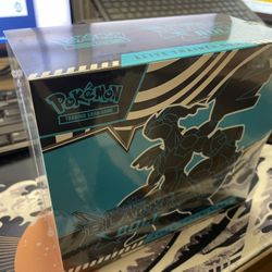 Pokemon TCG Black Bolt ETB