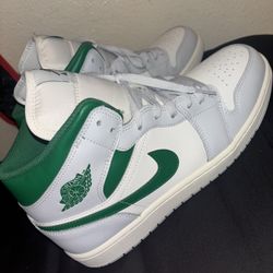 Jordan 1 Mid Green 