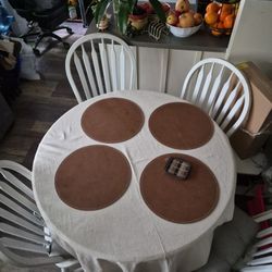 Round Kitchen Table 