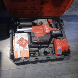 Milwaukee  M18 Fuel Hamer Drill