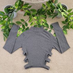 Day & Night Cut Out Long Sleeve Crop Top (XS)