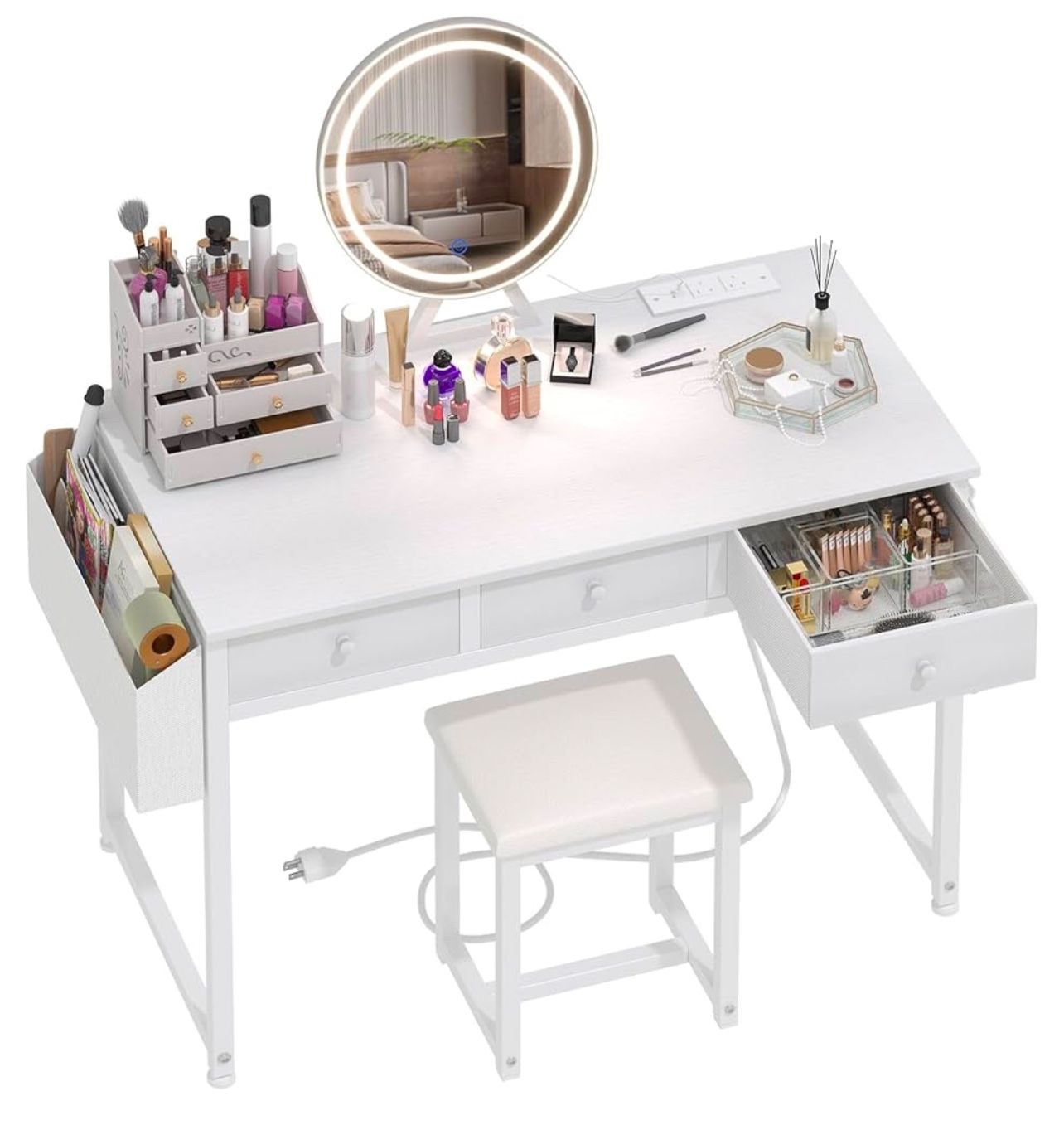 White vanity With mirror
