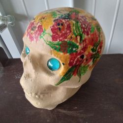 Skeleton  Head With Your Flag  Heavy Cocrete 