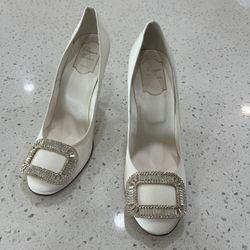 Roger Vivier Trompette Crystal-embellished Satin Pumps in White