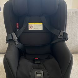 Nuna Rava Convertible Carseat