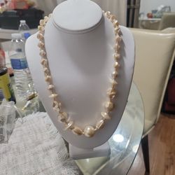Necklece