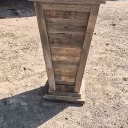 TREAD WOOD GARDEN POT