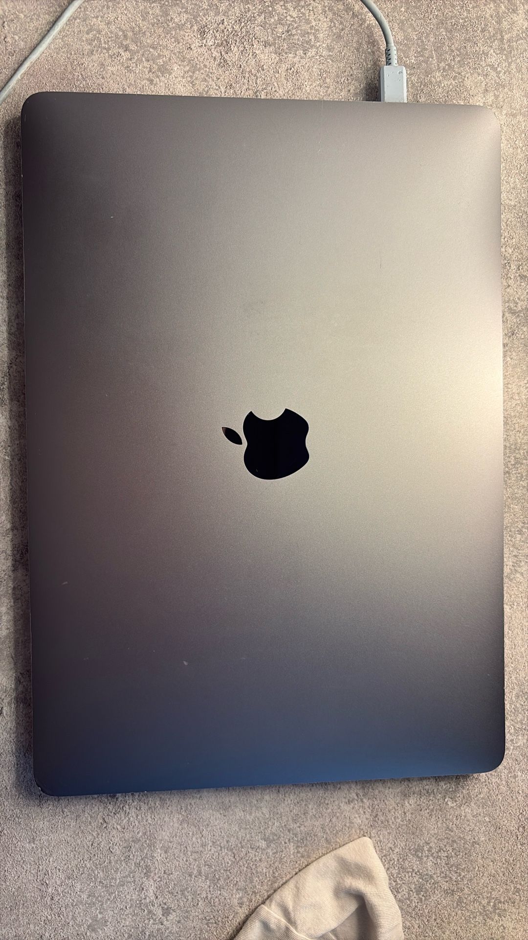 2022 MacBook Pro 13” – 8GB RAM, 512GB SSD – Works Great/ Great Condition