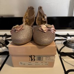 Badgley Mischka Girls Block Heel Dress Shoes