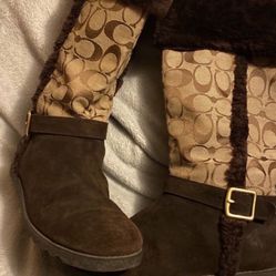 Women And Youth Winter Boots Coach Size 9.5🦋