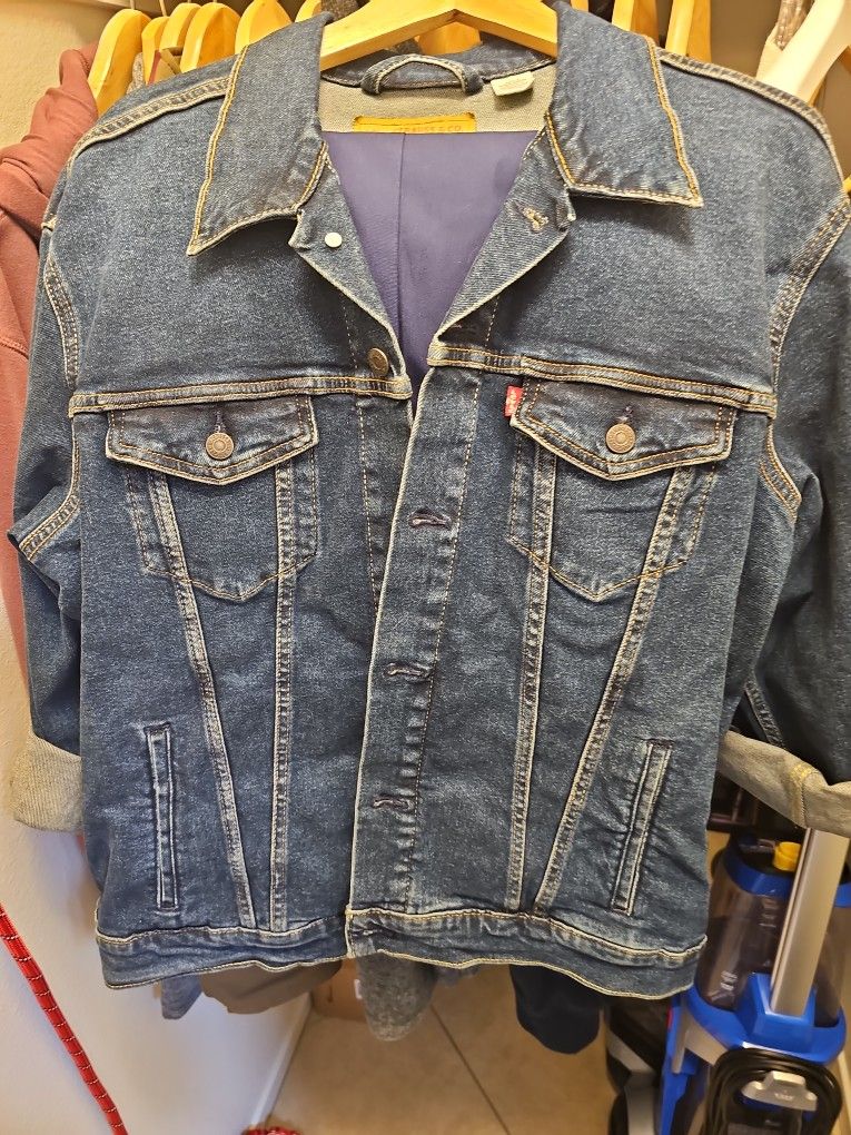 Men's Levi's Denim Jacket-new