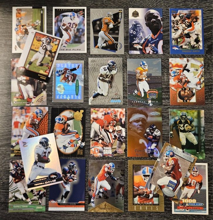 (23) All Different Terrell Davis Football Card Lot Denver Broncos