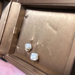 14k Gold Diamond Earrings 