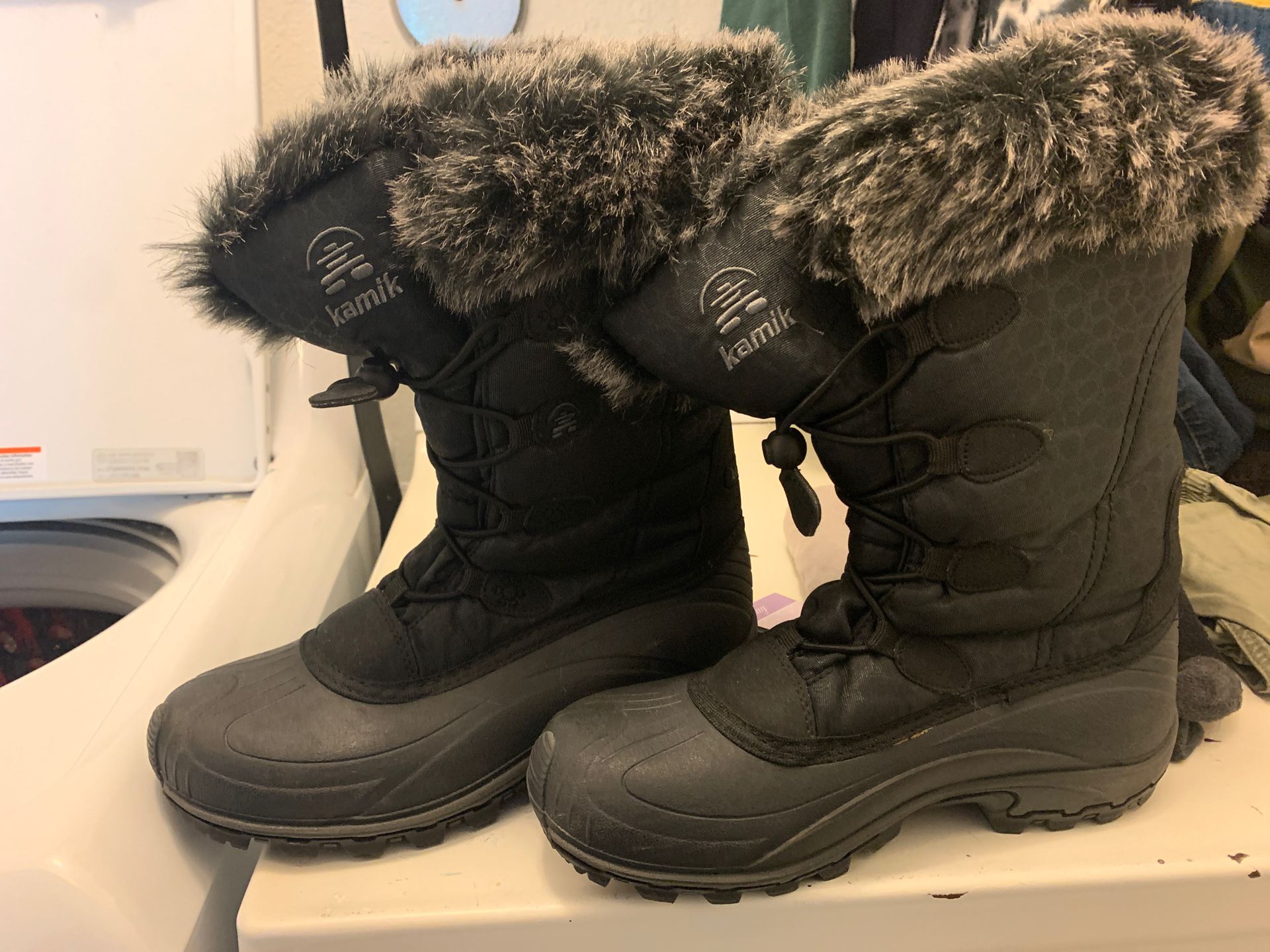 Kamik woman Snow boots size 8
