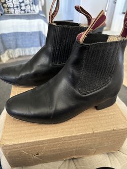 Kids 14.5 black boots $10
