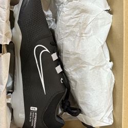 Brand New Women’s Softball Cleats Size 9.5